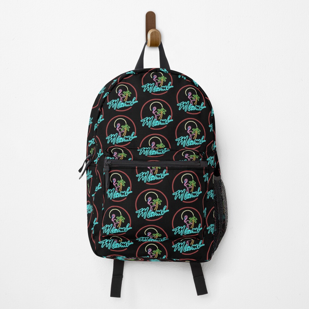 Vista previa del artículo con la obra «Mochila», diseñado y vendido por sophiapetrillo.
