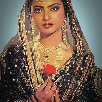 Artwork thumbnail, Rekha in Sari by abeybaby-b