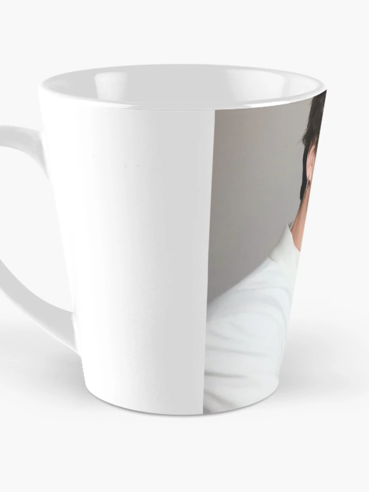 Imagen 3 de 4, Taza de café con la obra Jungkook BTS, diseñada y vendida por Chicken Nugget.