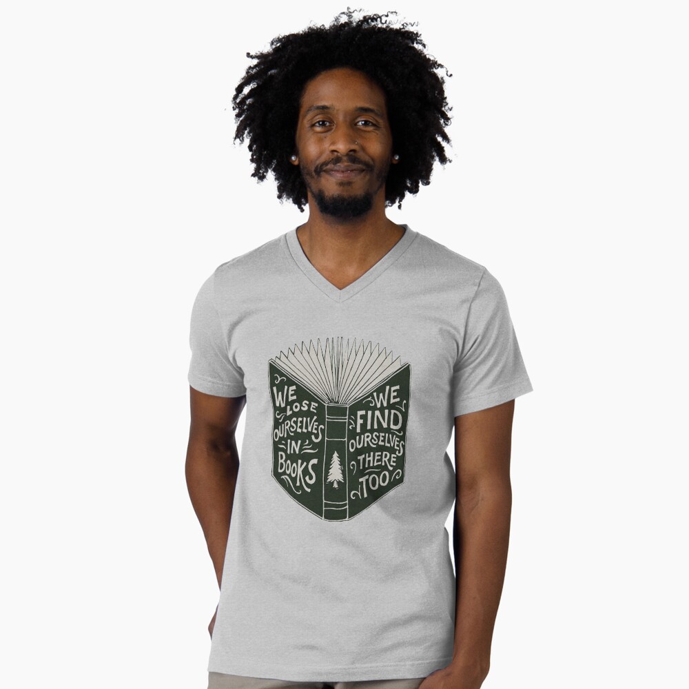 Vista previa del artículo con la obra «Camiseta de cuello en V», diseñado y vendido por DoodleDashCollective.