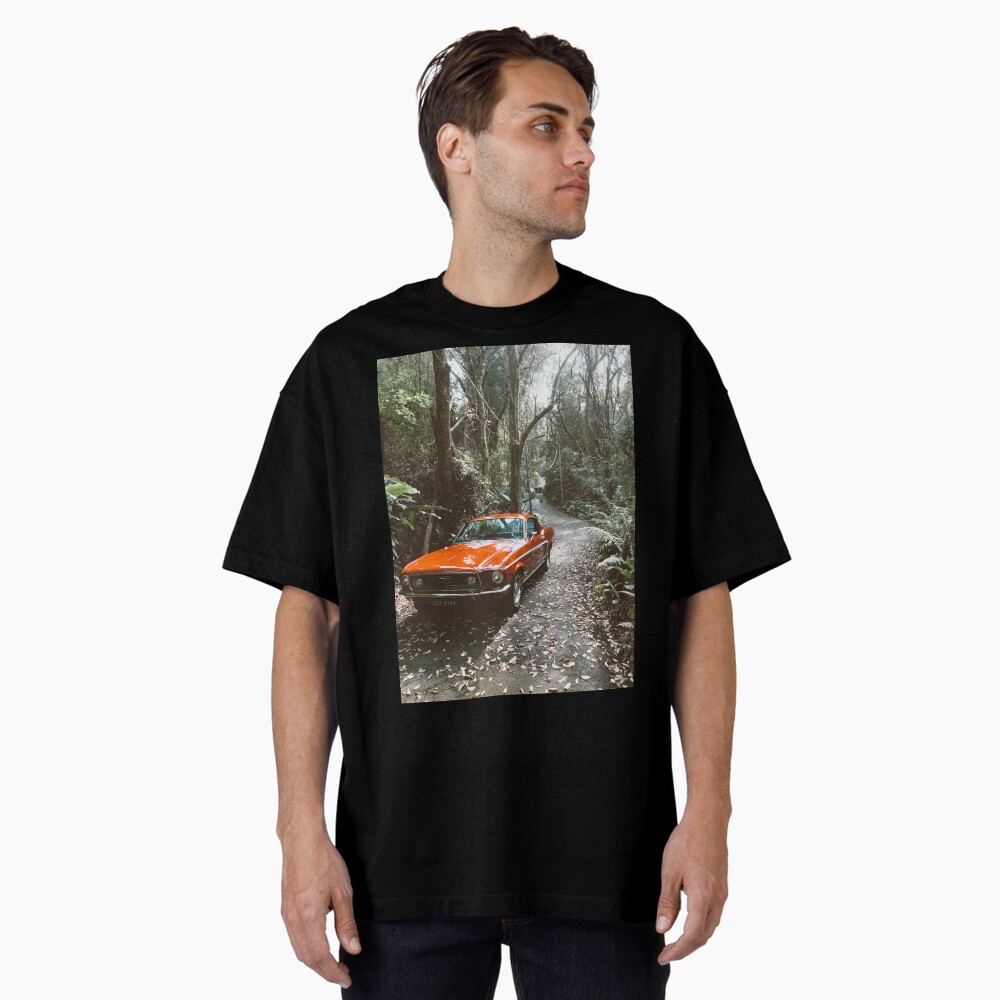 Vista previa del artículo con la obra «Camiseta oversize», diseñado y vendido por Basic310.