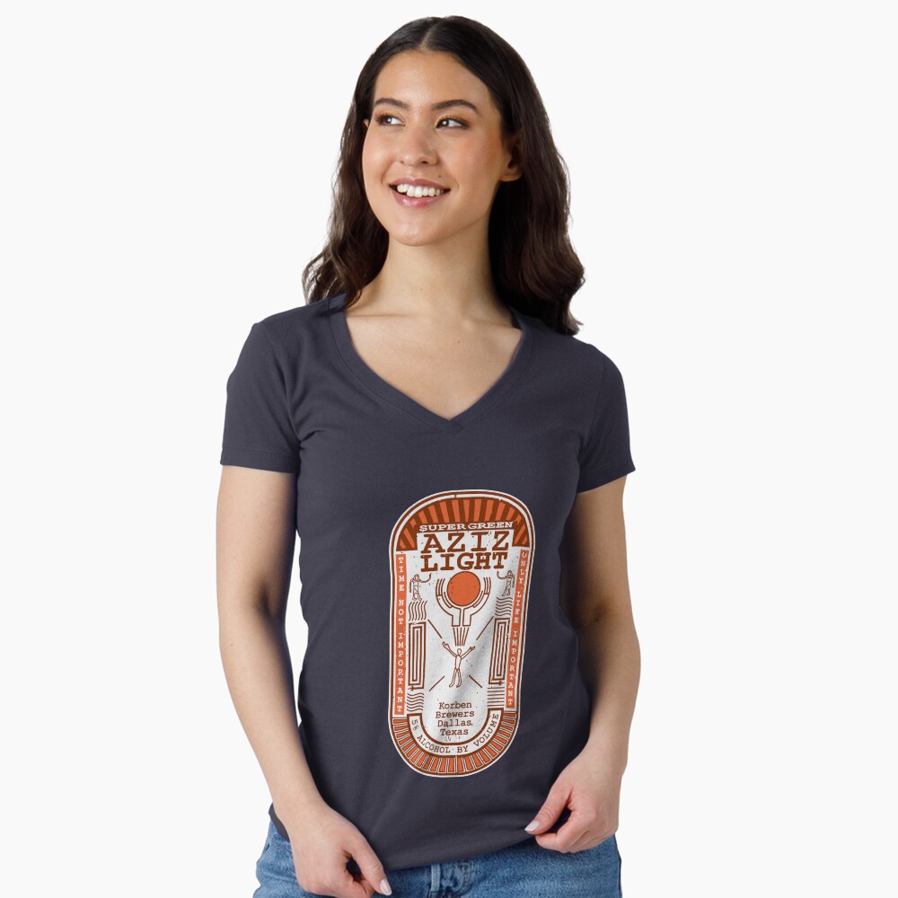 Vista previa del artículo con la obra «Camiseta entallada de cuello en V», diseñado y vendido por chewietoo.