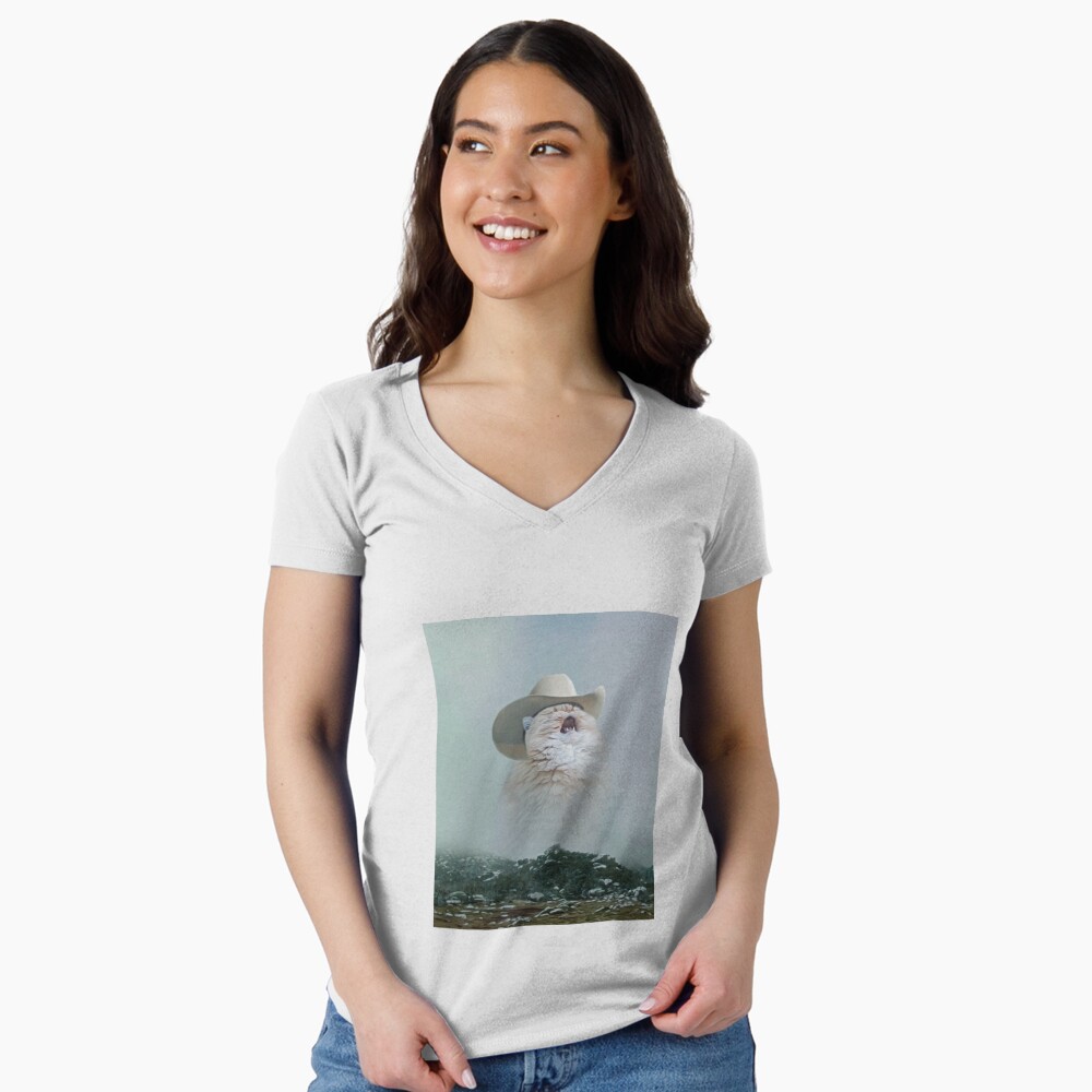 Artikel-Vorschau von Tailliertes T-Shirt mit V-Ausschnitt, designt und verkauft von rouxbarb.