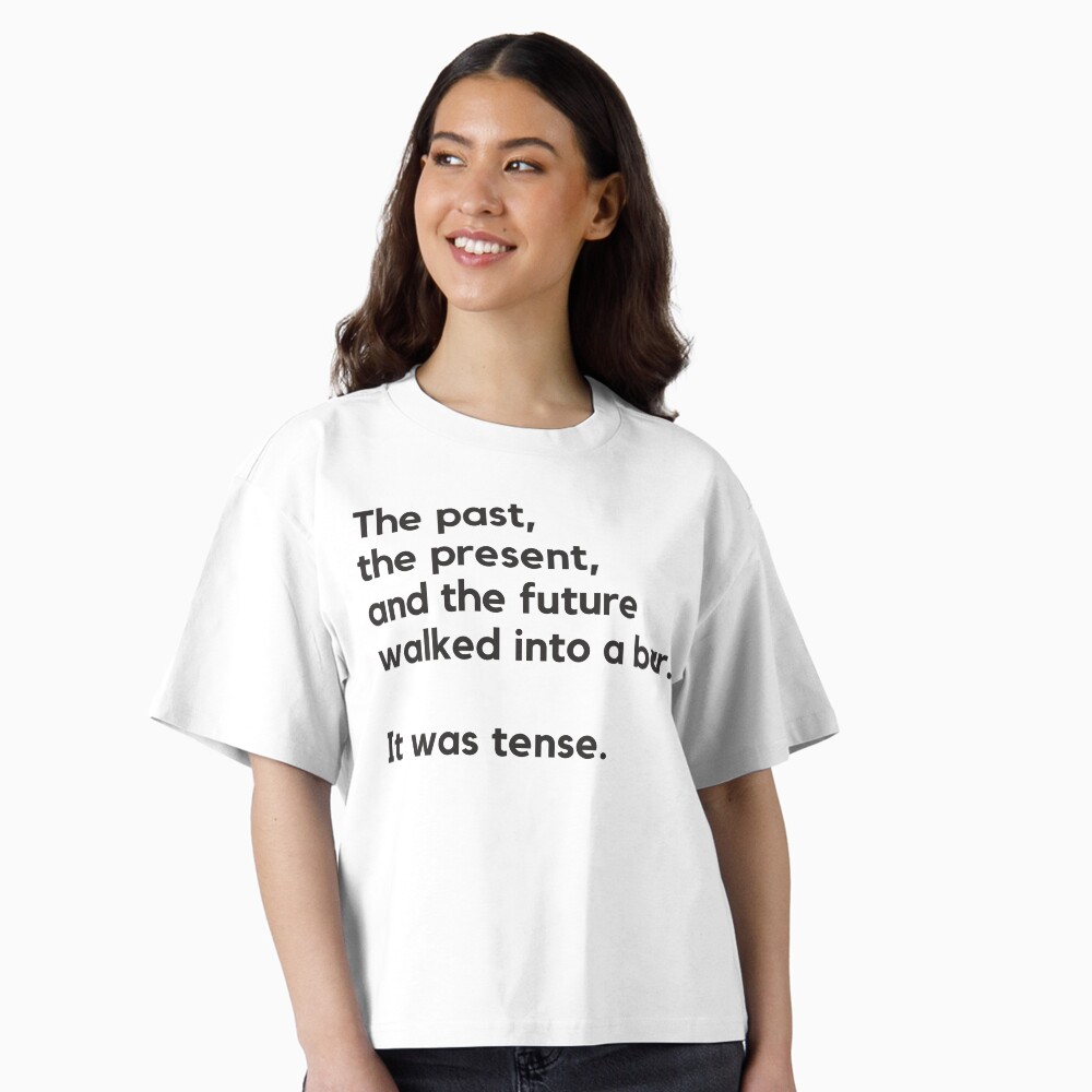 Aperçu de l'œuvre T-shirt boxy créée et vendue par heyitsclara.