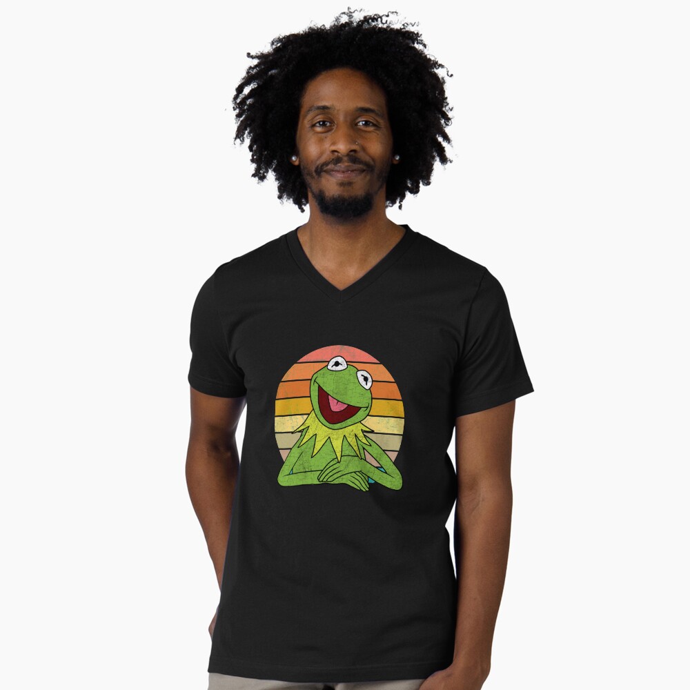 Vista previa del artículo con la obra «Camiseta de cuello en V», diseñado y vendido por ValentinaHramov.