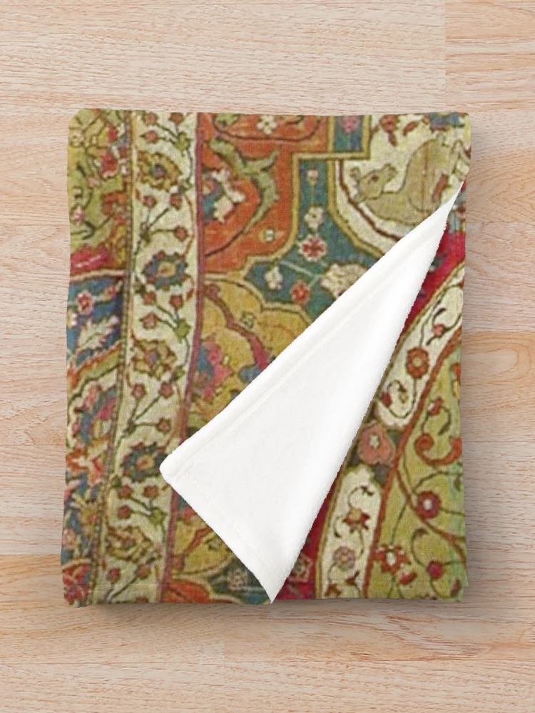 Aperçu 3 sur 6. Plaid avec l'œuvre Kilim antique 8 créée et vendue par hellcom.