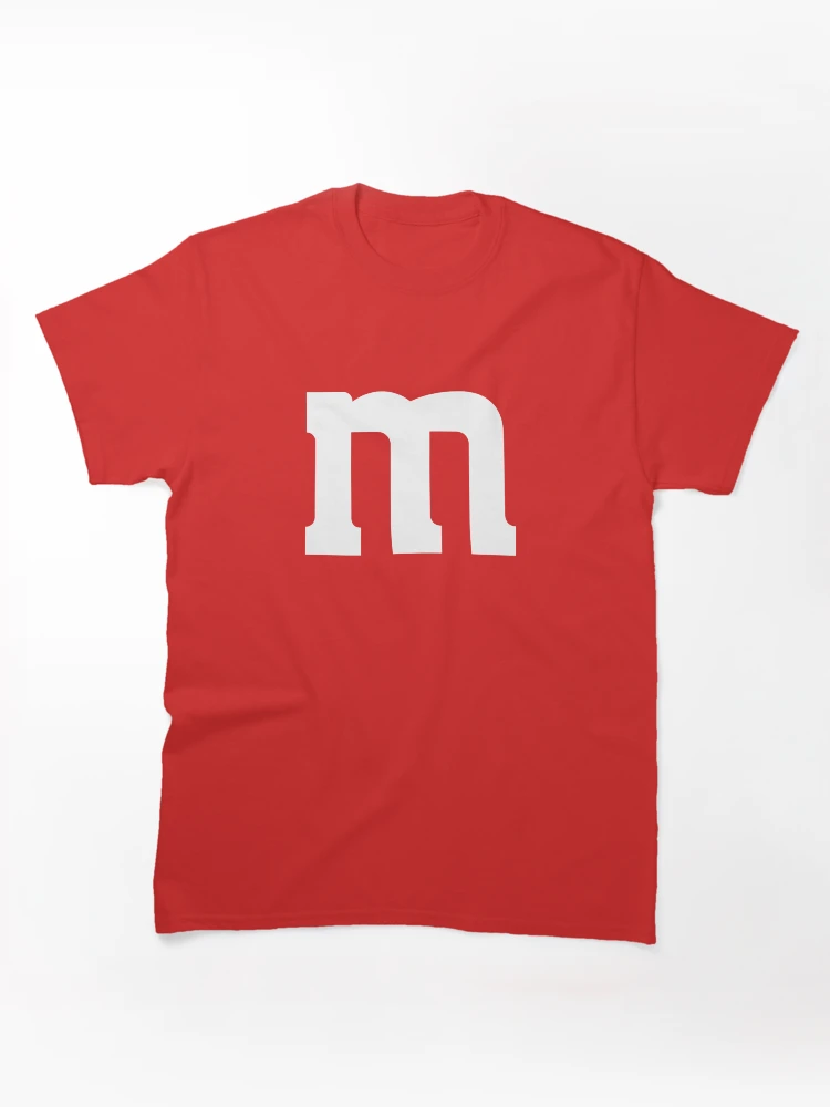 Aperçu 1 sur 7. T-shirt classique avec l'œuvre Déguisement de dernière minute M Candy Funny Halloween créée et vendue par GoldenDov.