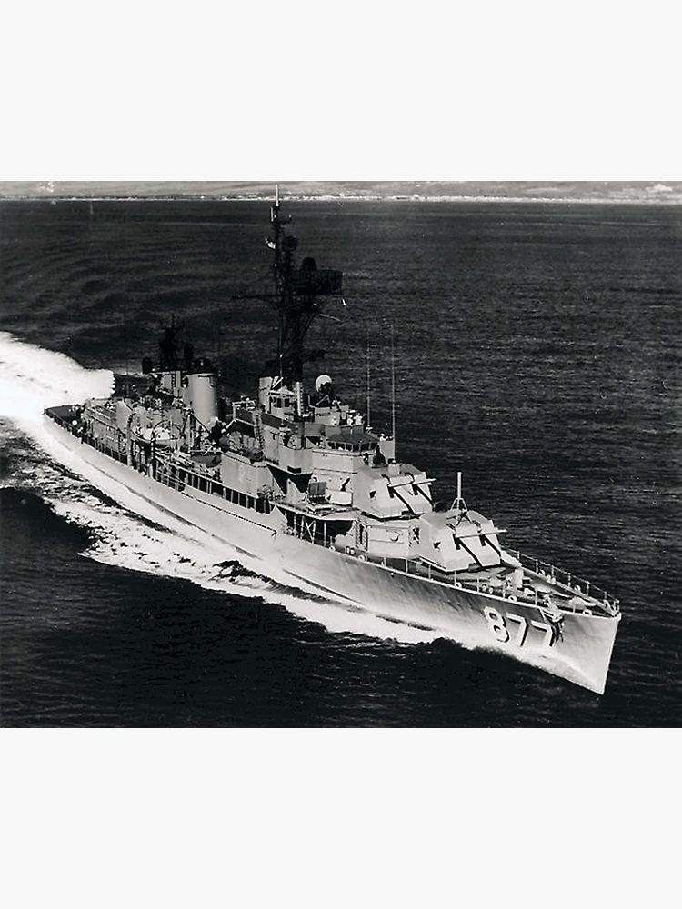 Aperçu 3 sur 3. Sticker avec l'œuvre MAGASIN DU NAVIRE USS PERKINS (DD-877) créée et vendue par militarygifts.