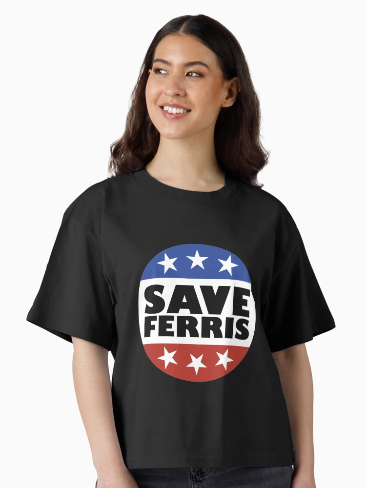 Aperçu 2 sur 4. T-shirt boxy avec l'œuvre Sauver le badge Ferris créée et vendue par Indestructibbo.