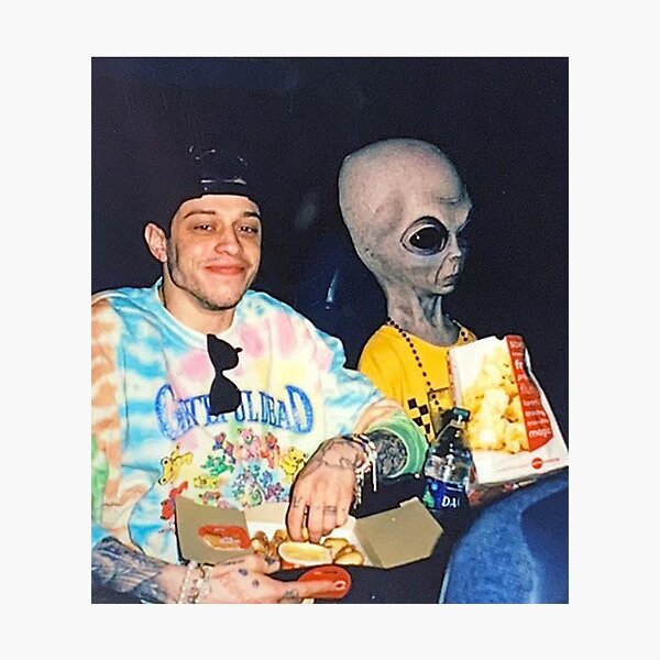 Artikelvorschau, pete davidson alien entworfen und verkauft von Hungry Hungry Buffalo.