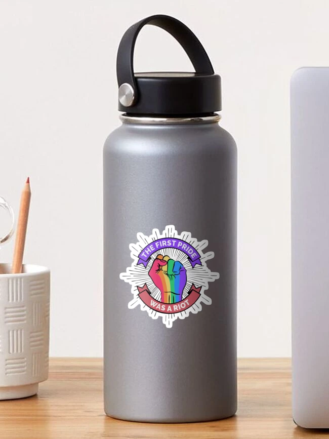 Thumbnail 1 von 3, Sticker, Der erste Stolz war ein Aufstand designt und verkauft von ThePrint Shop.