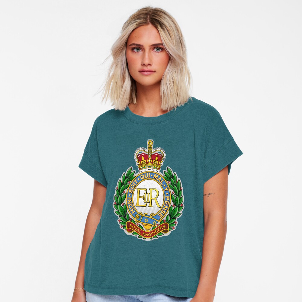 Vista previa del artículo con la obra «Camiseta relajada», diseñado y vendido por WOOFANG.
