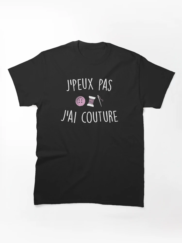 Imagen 1 de 7, Camiseta clásica con la obra No puedo coser, diseñada y vendida por TshirtCulte.