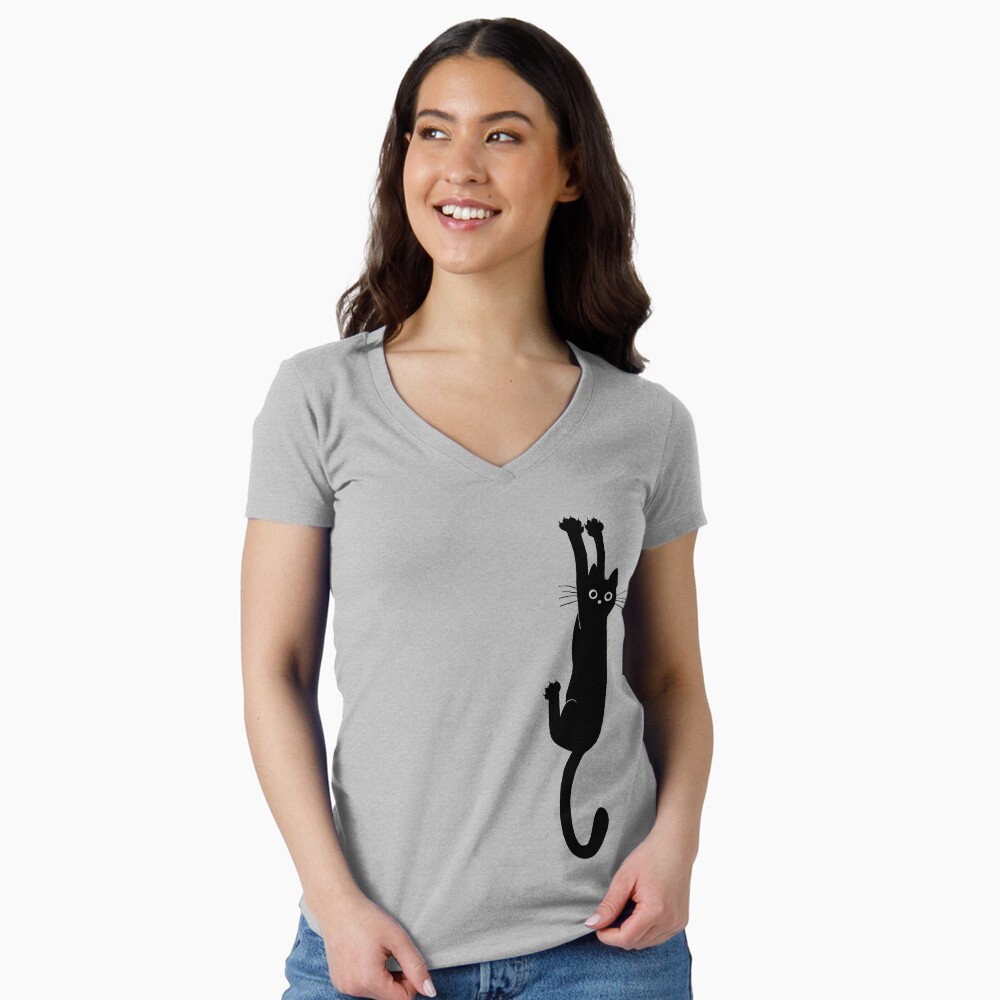 Aperçu de l'œuvre T-shirt moulant col V créée et vendue par Jenn Inashvili.