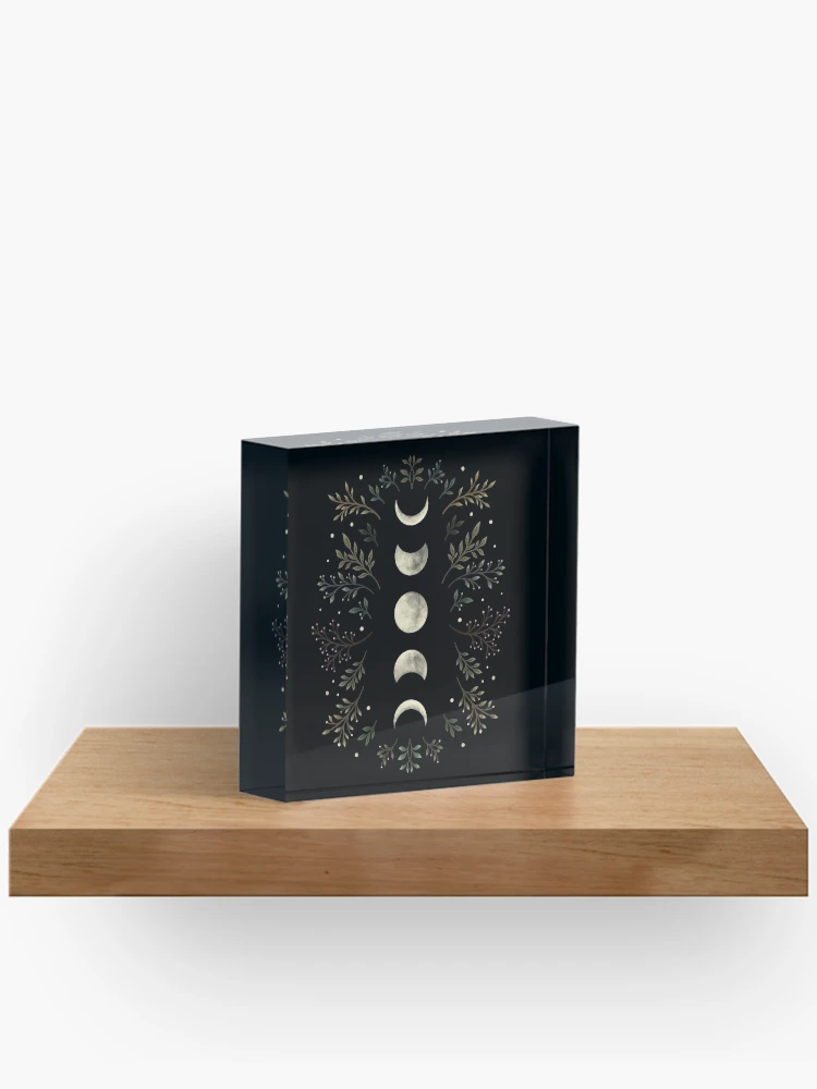 Imagen 2 de 5, Bloque acrílico con la obra Jardín iluminado por la luna, verde oliva, diseñada y vendida por episodicDrawing.