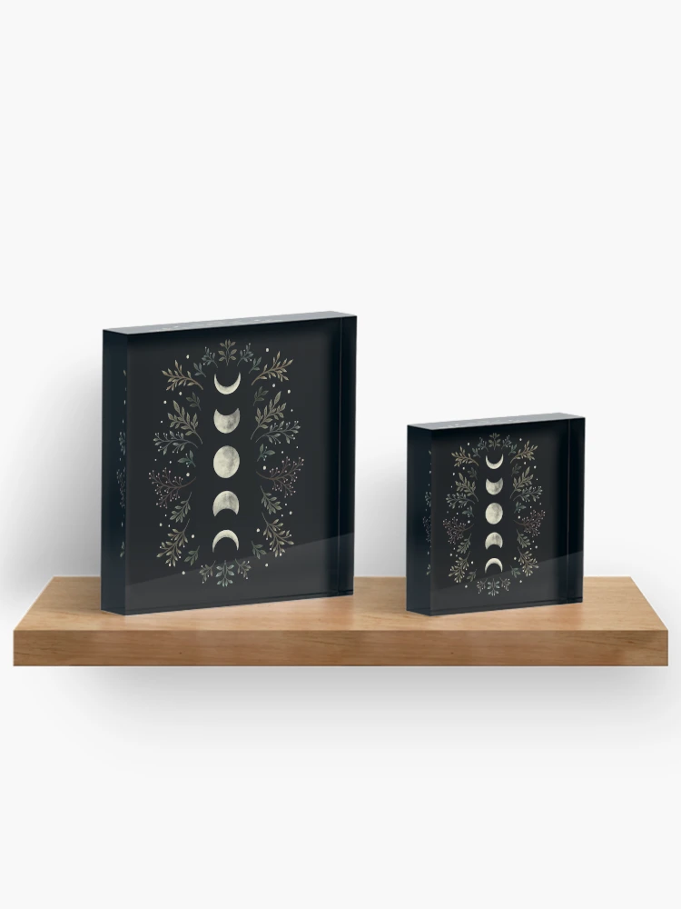 Imagen 3 de 5, Bloque acrílico con la obra Jardín iluminado por la luna, verde oliva, diseñada y vendida por episodicDrawing.