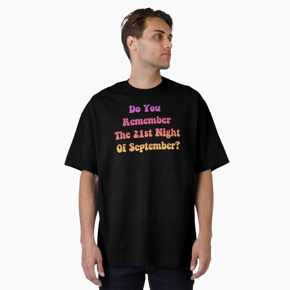 Artikel-Vorschau von Oversized T-Shirt, designt und verkauft von 90sLoveLove.