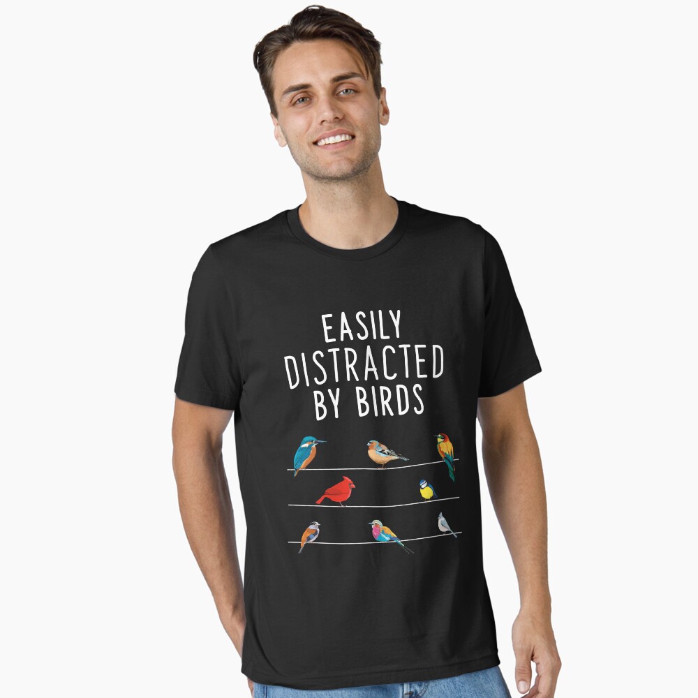 Aperçu de l'œuvre T-shirt essentiel créée et vendue par MZ-Art.