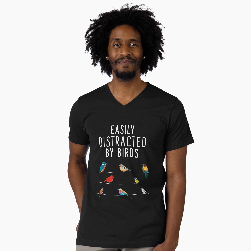 Aperçu de l'œuvre T-shirt col V créée et vendue par MZ-Art.