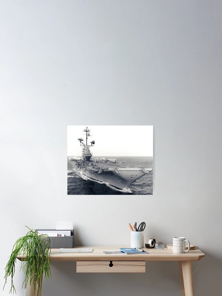 Aperçu 2 sur 3. Poster avec l'œuvre USS BON HOMME RICHARD (CVA-31) MAGASIN DE NAVIRE créée et vendue par militarygifts.
