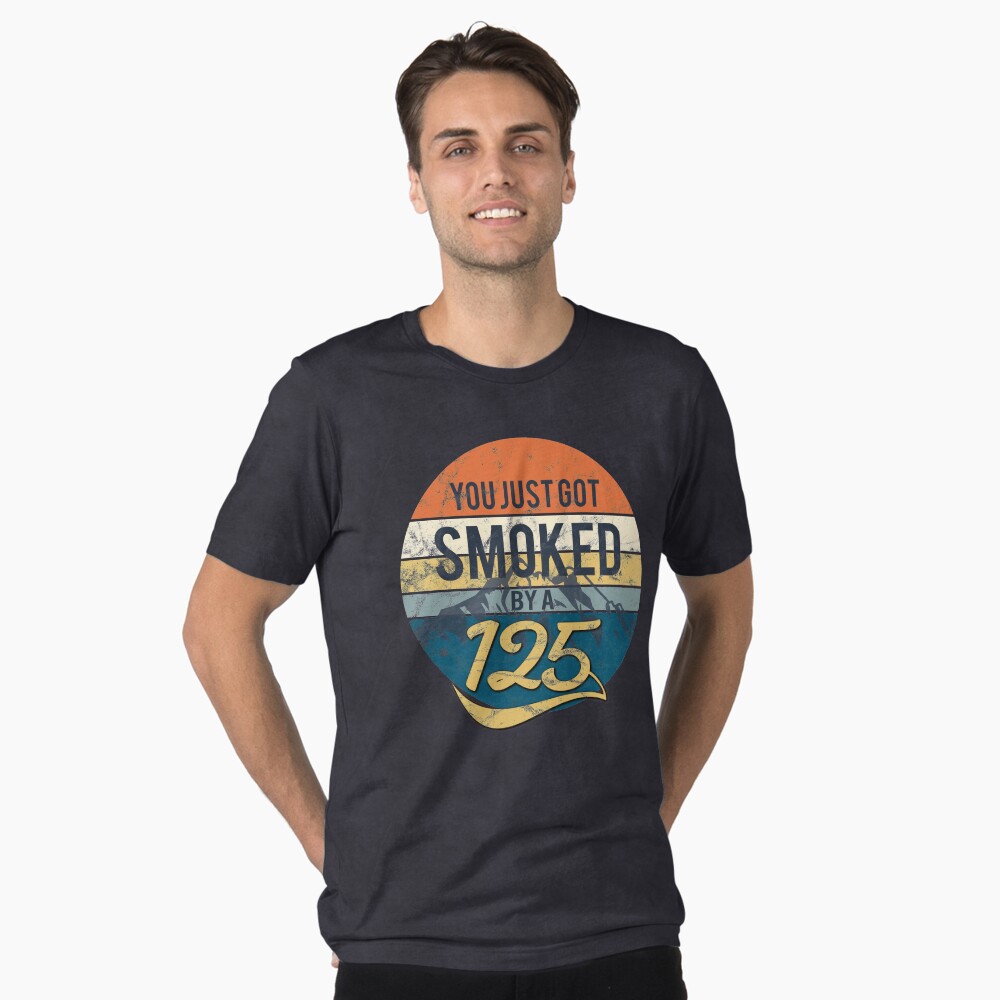 Vista previa del artículo con la obra «Camiseta vintage con efecto desgastado», diseñado y vendido por starider.