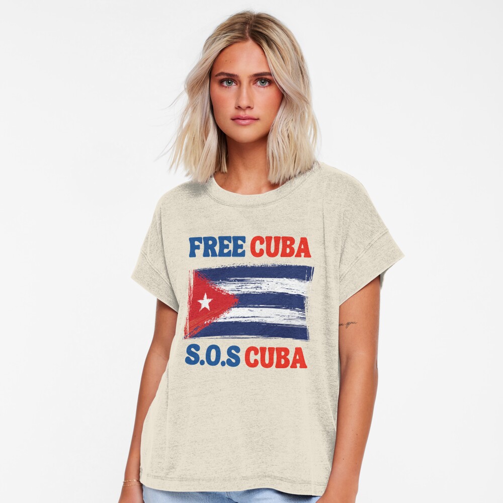 Aperçu de l'œuvre T-shirt décontracté créée et vendue par RayanDesigns.