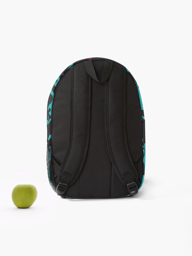 Aperçu 2 sur 3. Sac à dos avec l'œuvre Restez sauvage lettrage Poster créée et vendue par Peekonet.