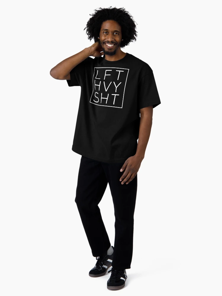 Aperçu 4 sur 7. T-shirt oversize avec l'œuvre soulever de la merde lourde créée et vendue par Toxic-vibes.