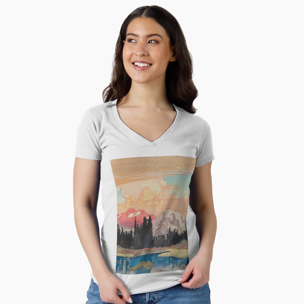 Vista previa del artículo con la obra «Camiseta entallada de cuello en V», diseñado y vendido por Kijiermono.