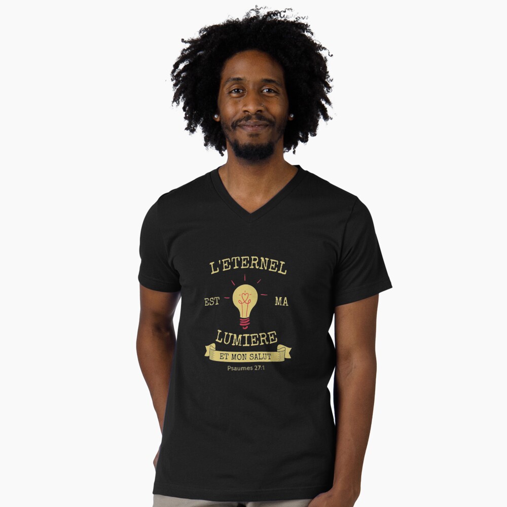 Aperçu de l'œuvre T-shirt col V créée et vendue par CherishedCloset.