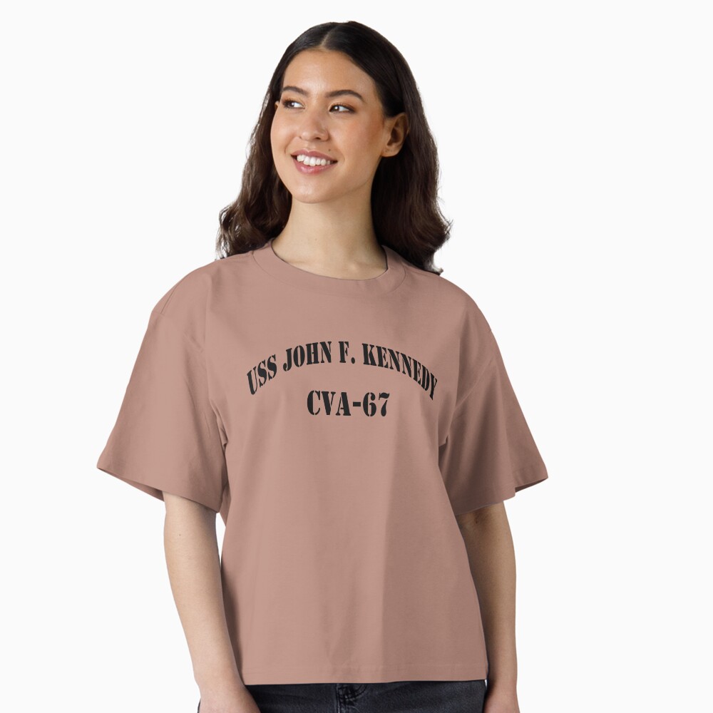 Aperçu de l'œuvre T-shirt boxy créée et vendue par militarygifts.