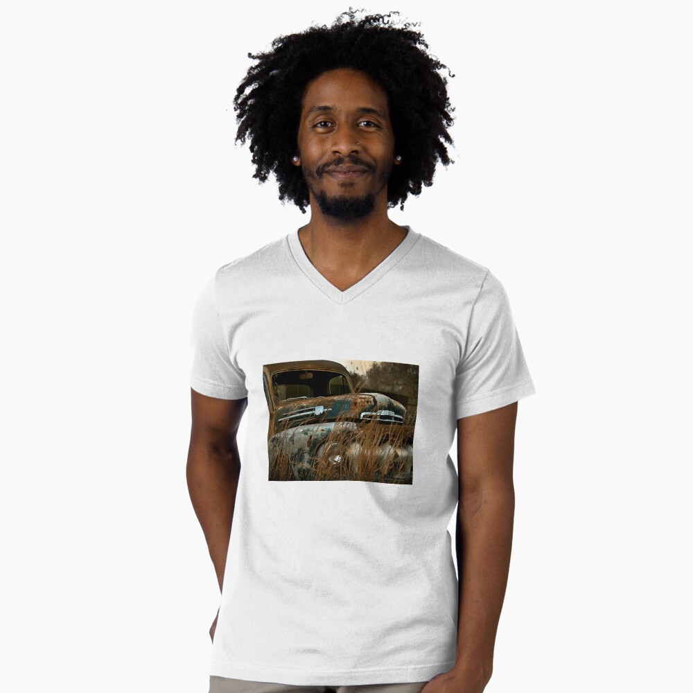 Artikel-Vorschau von T-Shirt mit V-Ausschnitt, designt und verkauft von mal-photography.
