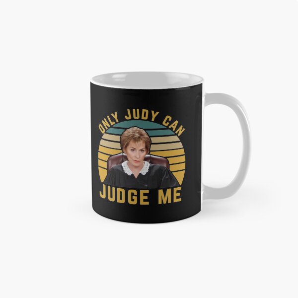 Aperçu de l'œuvre Seule Judy peut me juger meme drôle Cadeau pour hommes et femmes, cadeau pour les fans, cadeau le jour de Noël créée et vendue par BretSchiller.