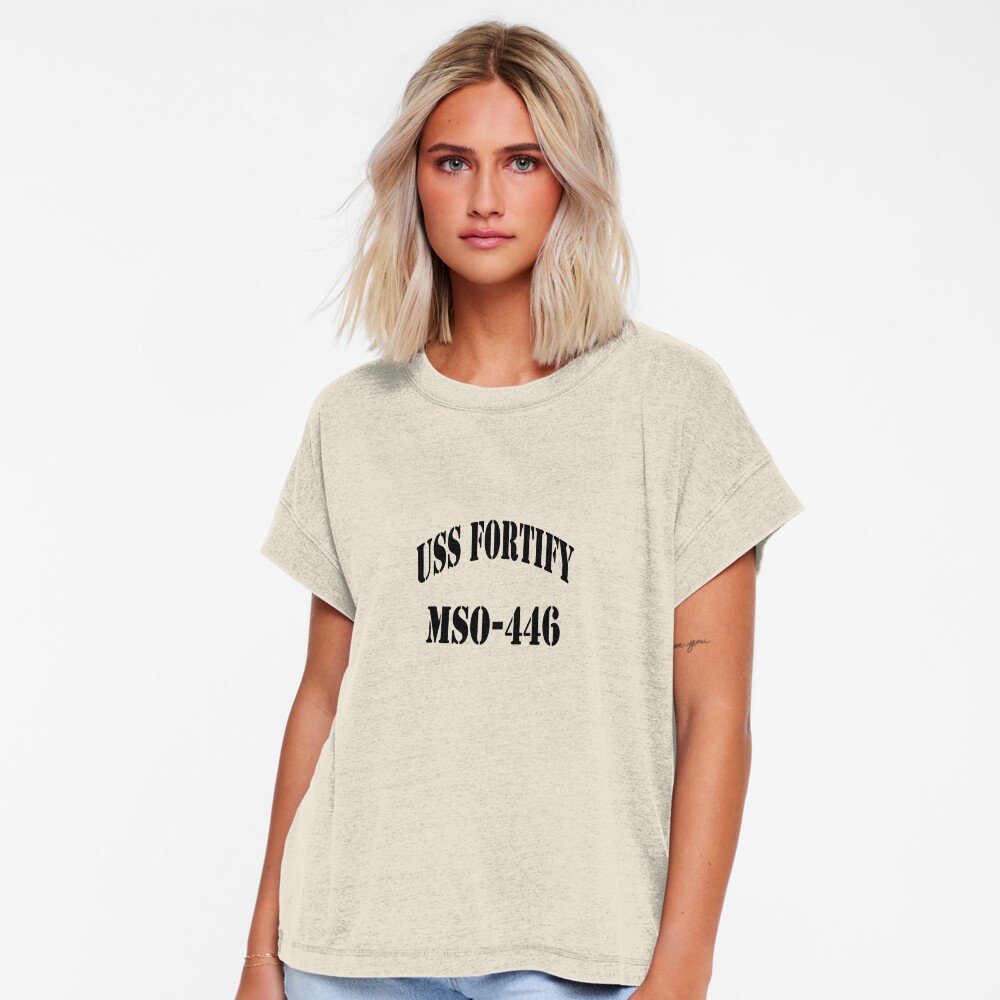 Aperçu de l'œuvre T-shirt décontracté créée et vendue par militarygifts.