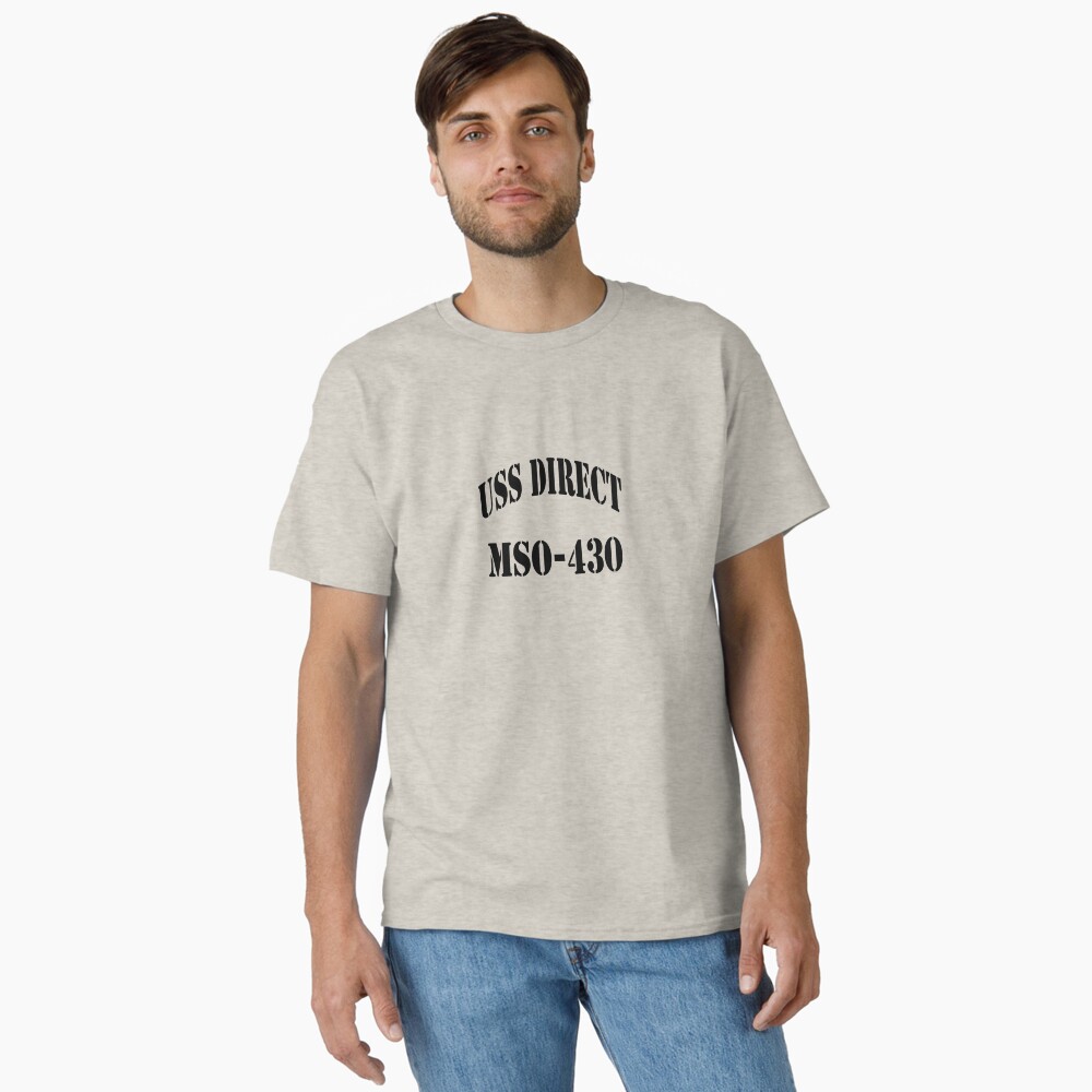 Aperçu de l'œuvre T-shirt classique créée et vendue par militarygifts.