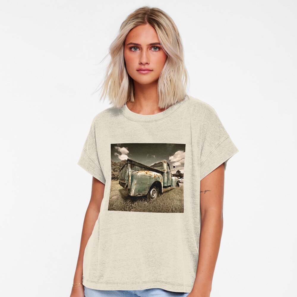 Artikel-Vorschau von Locker geschnittenes T-Shirt, designt und verkauft von mal-photography.