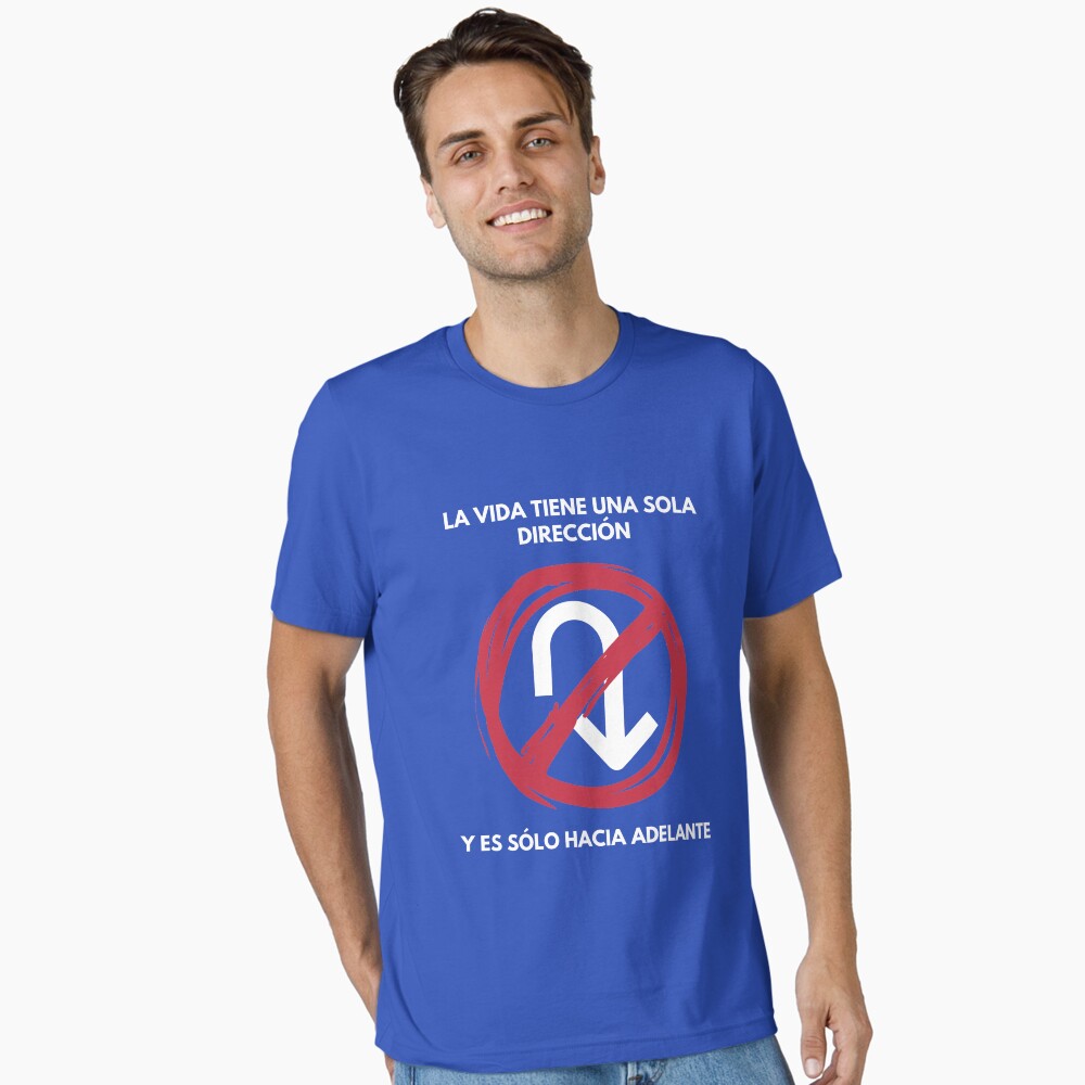 Vista previa del artículo con la obra «Camiseta esencial», diseñado y vendido por Daevely.