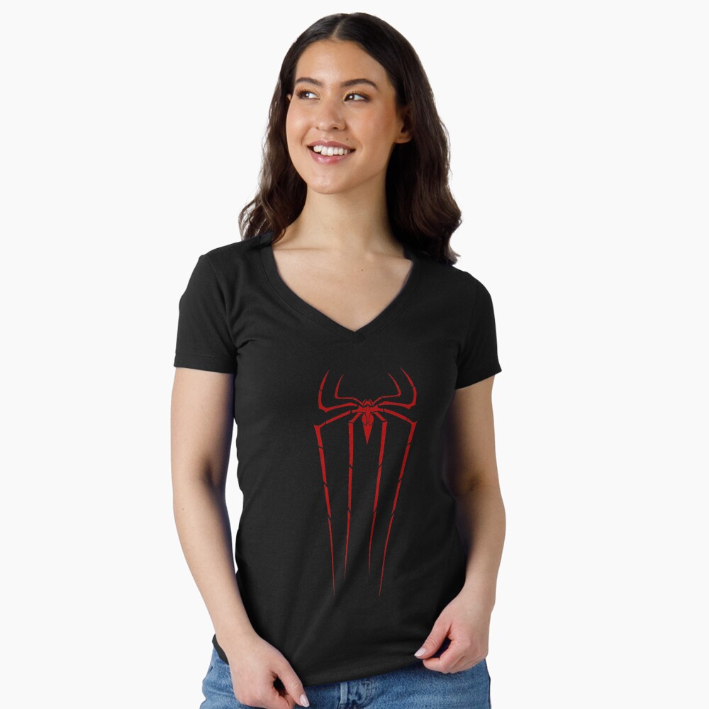 Aperçu de l'œuvre T-shirt moulant col V créée et vendue par ArtkeyDesign.