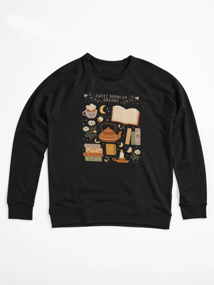 Aperçu 1 sur 6. Sweatshirt léger avec l'œuvre De doux rêves livresques créée et vendue par ohjessmarie.