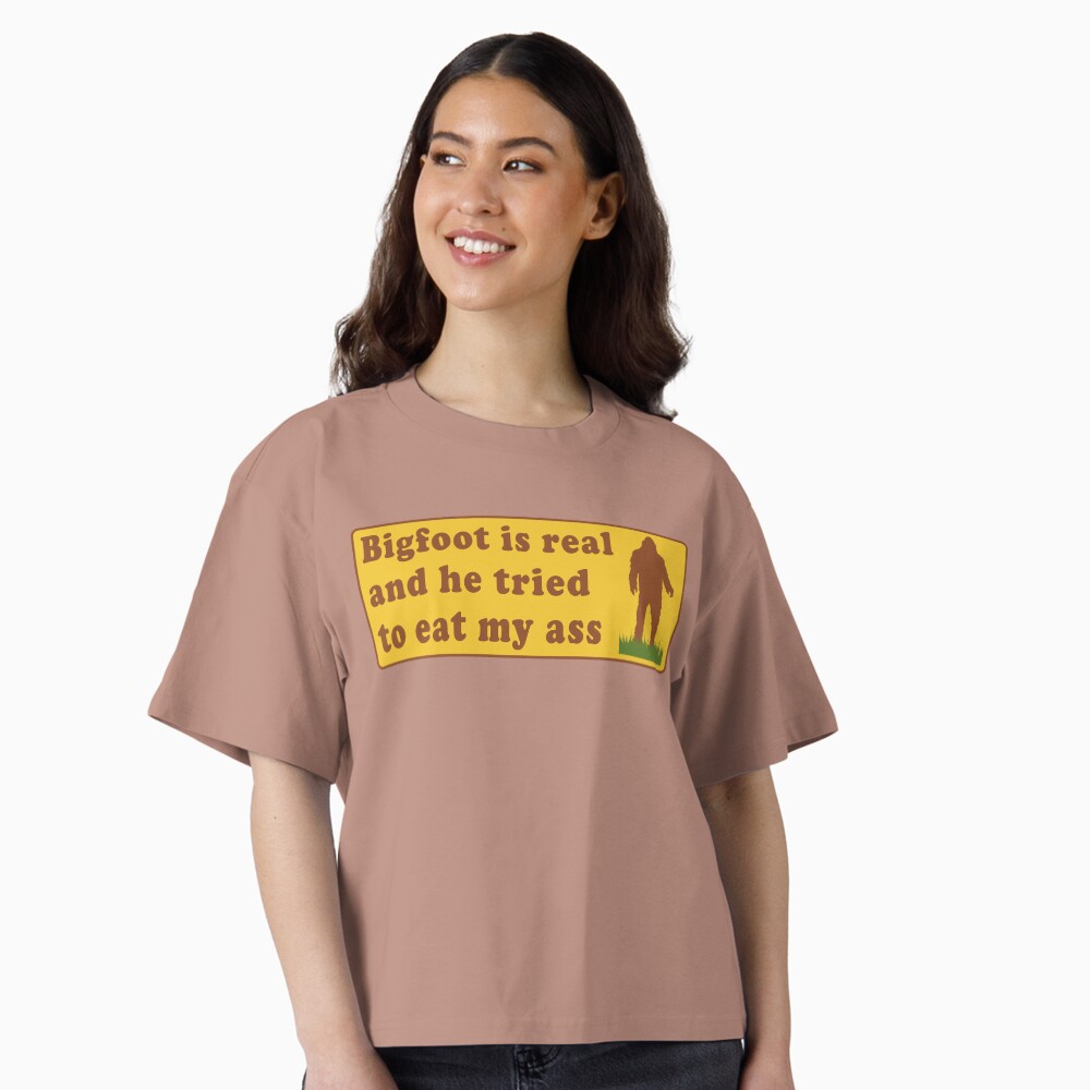 Aperçu de l'œuvre T-shirt boxy créée et vendue par SpaceDogLaika.