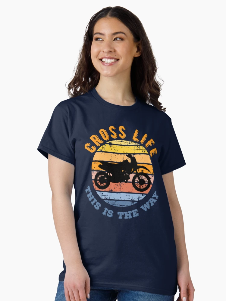 Imagen 3 de 7, Camiseta clásica con la obra vida cruzada, diseñada y vendida por WorldEngine.