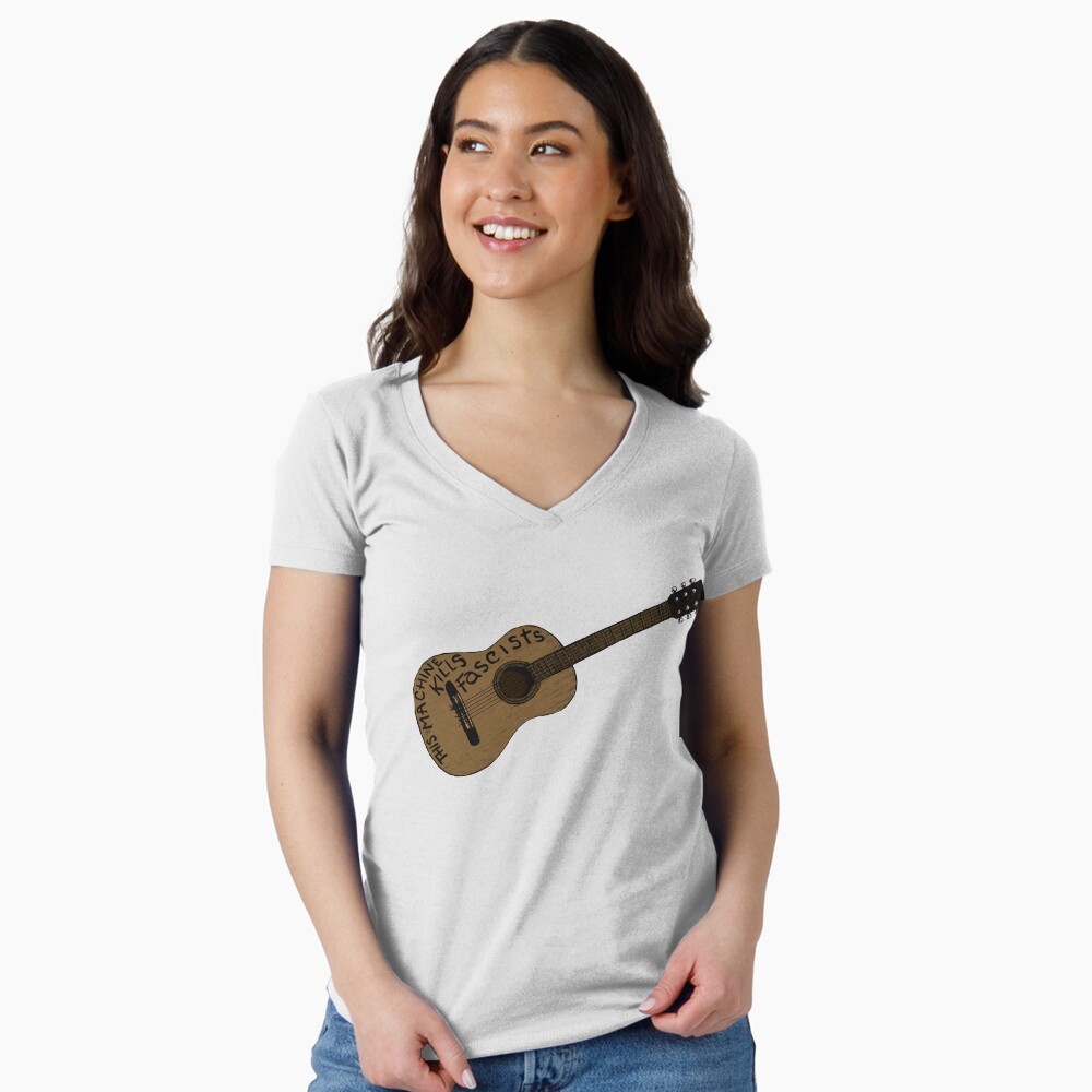 Aperçu de l'œuvre T-shirt moulant col V créée et vendue par Karl Whitney.