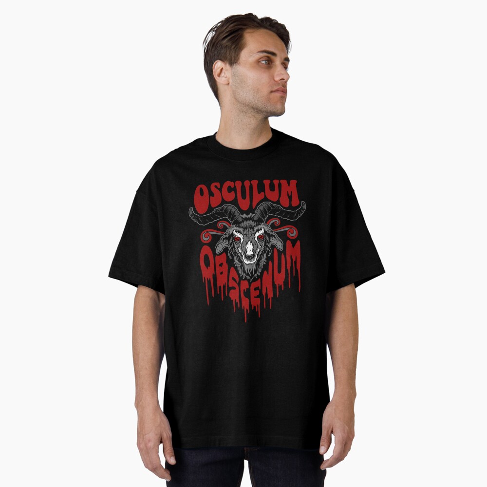 Aperçu de l'œuvre T-shirt oversize créée et vendue par CallanStore.