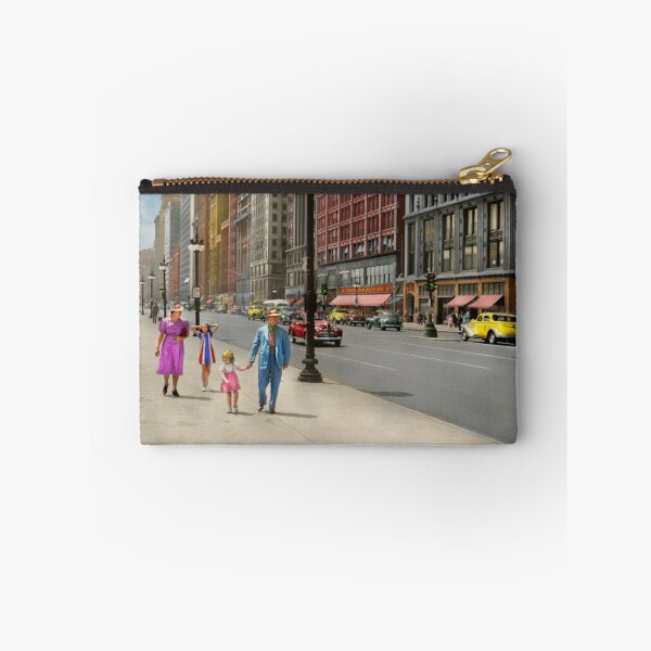 Item preview, Ciudad - Chicago, IL - Día familiar 1941 designed and sold by Mike Savad Photography.