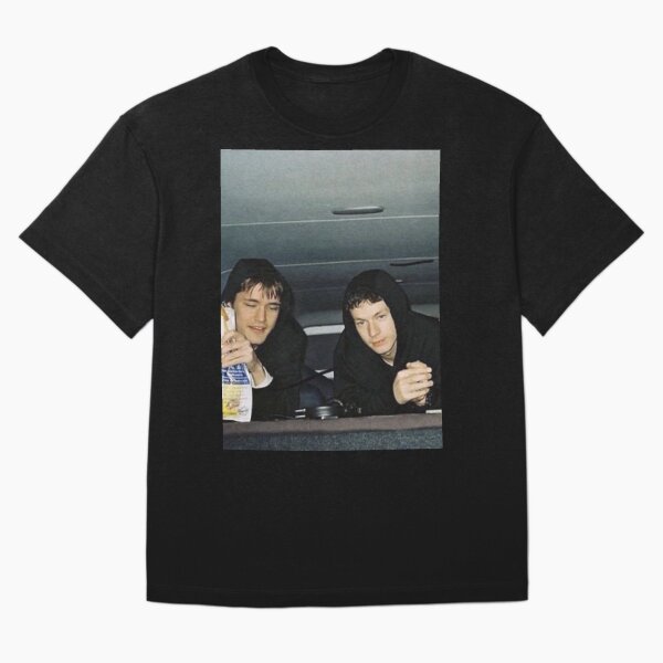 Aperçu de l'œuvre Bladee x Whitearmor créée et vendue par MountainShawty.