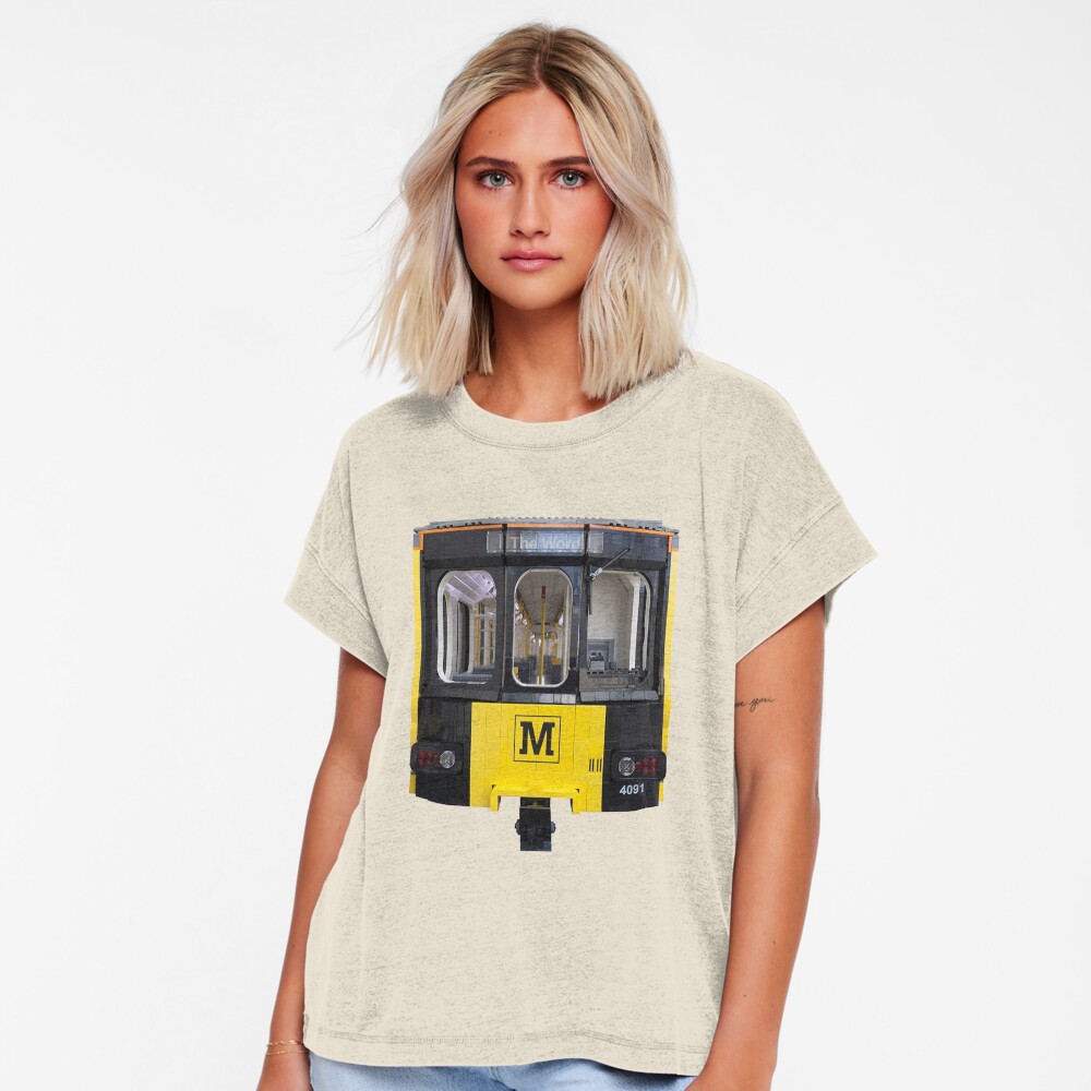 Artikel-Vorschau von Locker geschnittenes T-Shirt, designt und verkauft von RNDR.