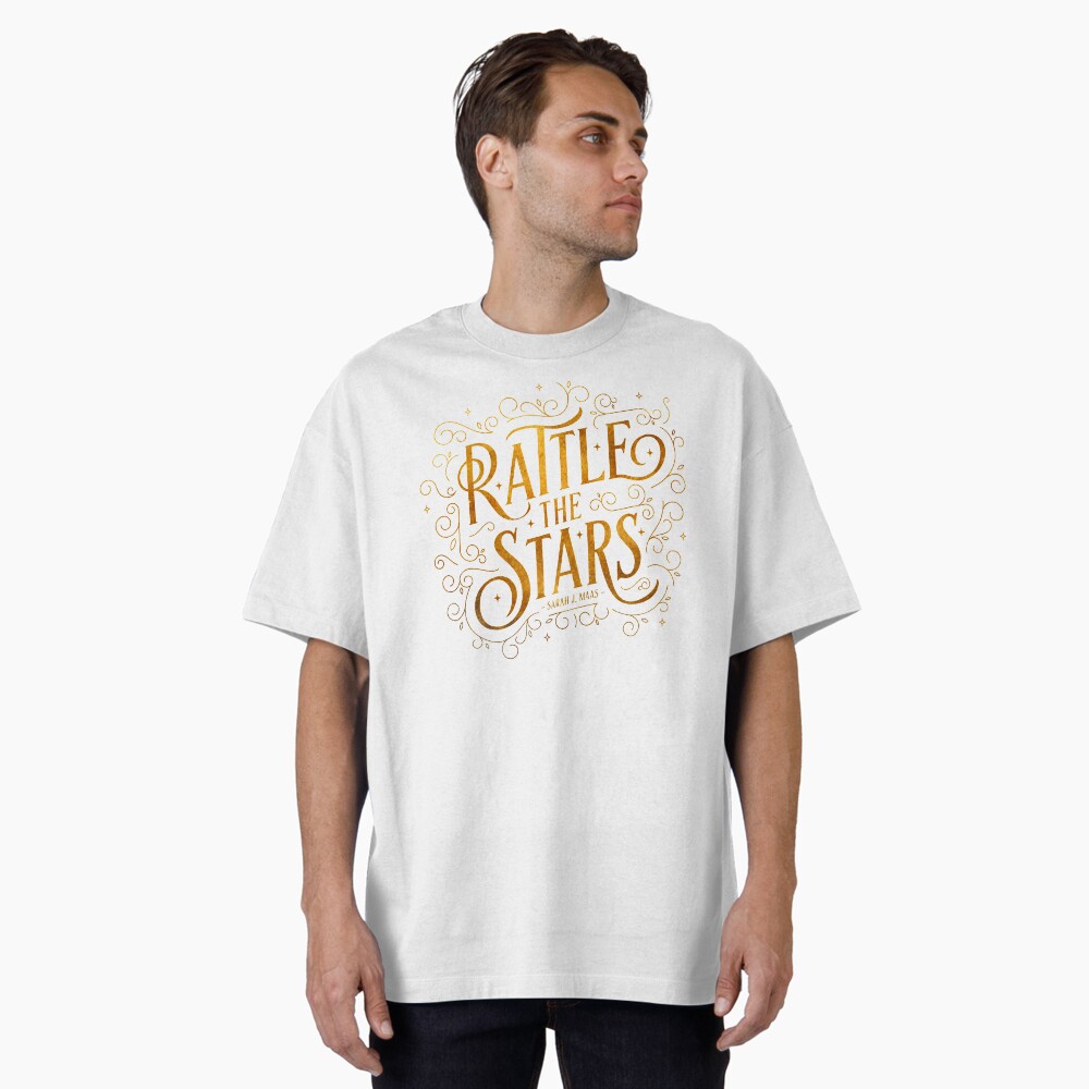 Aperçu de l'œuvre T-shirt oversize créée et vendue par Stella Bookish Art.