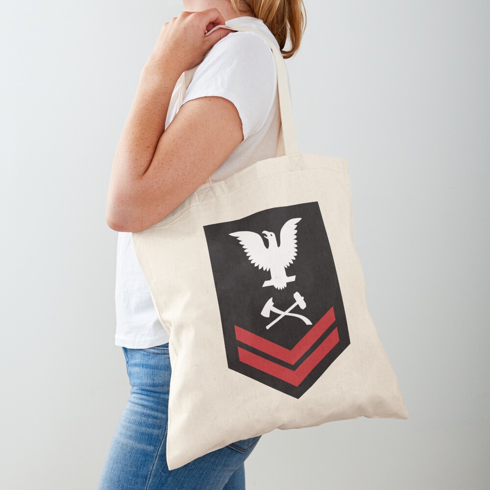 Aperçu de l'œuvre Tote bag classique créée et vendue par dtkindling.