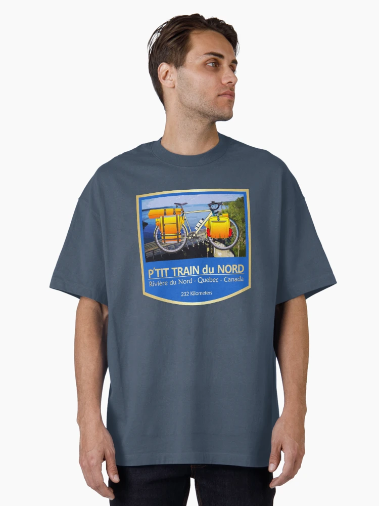 Aperçu 2 sur 7. T-shirt oversize avec l'œuvre P'tit Train du Nord (vélo2) créée et vendue par curranmorgan.
