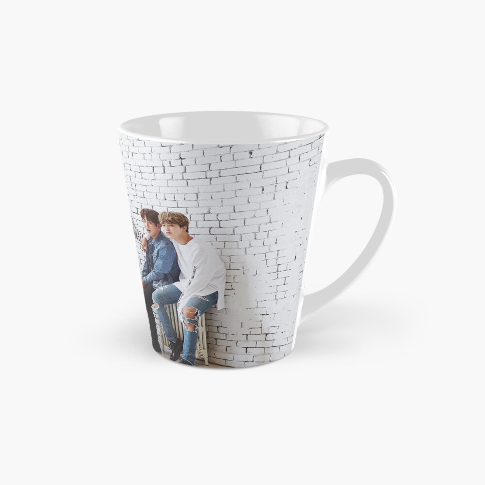 Vista previa del artículo con la obra «Taza cónica», diseñado y vendido por yeongwonhikpop.